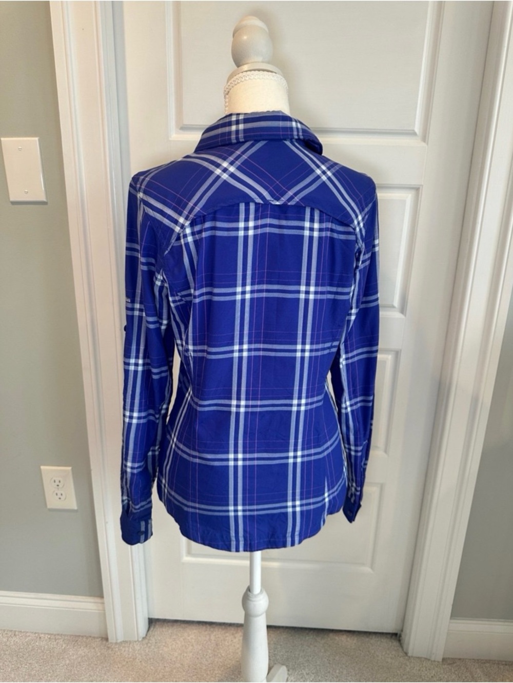 Columbia Omni-Shade UPF 40 Plaid Hiking Shirt Women’s Small Blue Purple NWT - Picture 2 of 7